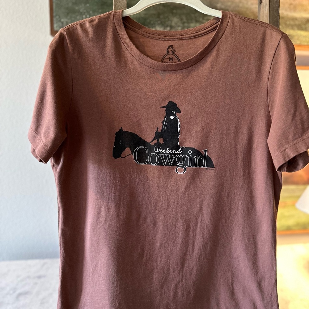 Weekend Cowgirl Stirrups Clothing T-Shirt Off Rose Blush
